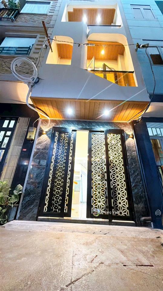 Chỉ 5,6 tỷ  khu phân lô hẻm 4m hoàng diệu giáp q1  nhà mới 4 tầng như hình