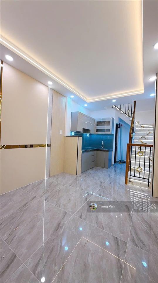 Chỉ 5,6 tỷ  khu phân lô hẻm 4m hoàng diệu giáp q1  nhà mới 4 tầng như hình