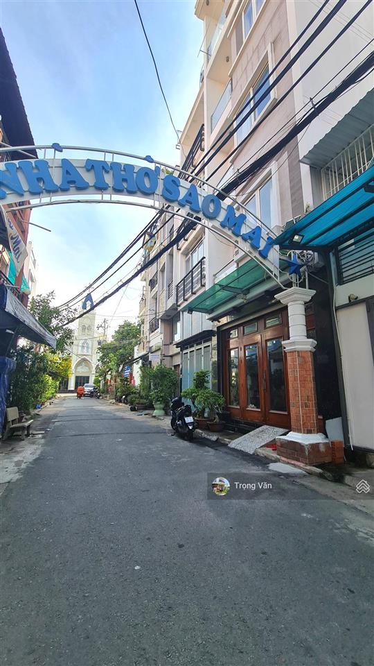Xe hơi đỗ cửa  cạnh nhà thờ sao mai  nhà mới sổ 73,7m². chỉ 11,5 tỷ