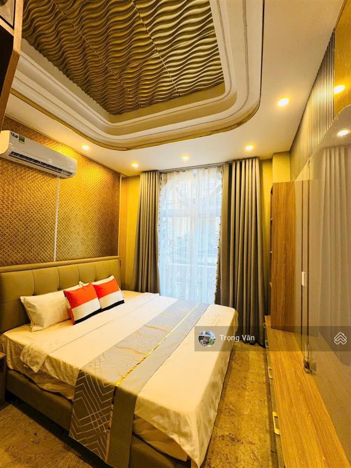 Xe hơi đỗ cửa  cạnh nhà thờ sao mai  nhà mới sổ 73,7m². chỉ 11,5 tỷ