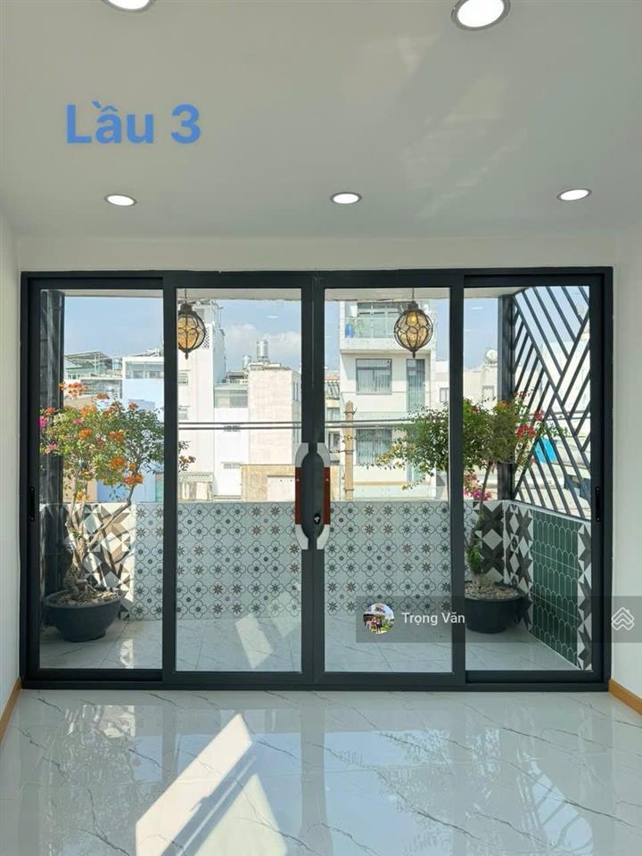 Nhà mặt tiền phan văn trị  4 tầng 6 pn  dt 63m² đất (ngang 5,3m). chỉ 11,6 tỷ