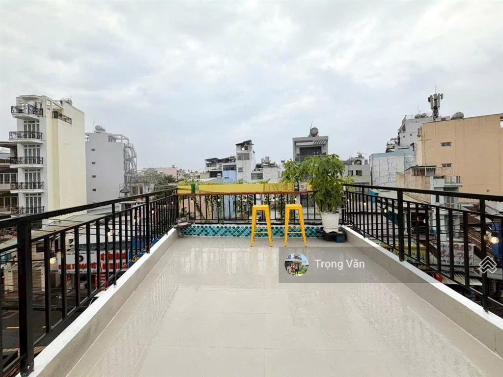 Nhà mặt tiền phan văn trị  4 tầng 6 pn  dt 63m² đất (ngang 5,3m). chỉ 11,6 tỷ