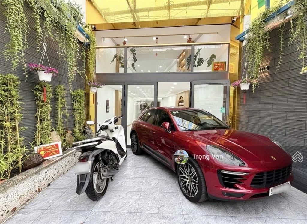 Nhà mặt tiền phan văn trị  4 tầng 6 pn  dt 63m² đất (ngang 5,3m). chỉ 11,6 tỷ