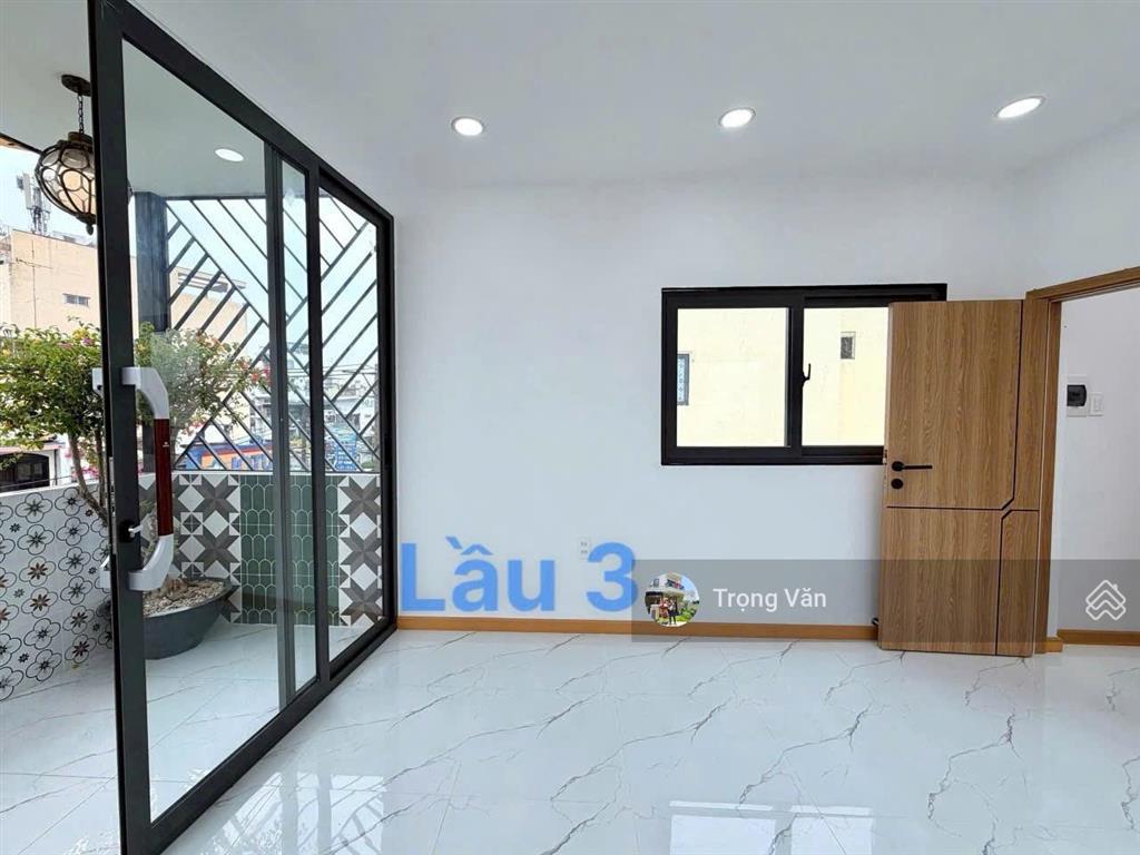 Nhà mặt tiền phan văn trị  4 tầng 6 pn  dt 63m² đất (ngang 5,3m). chỉ 11,6 tỷ
