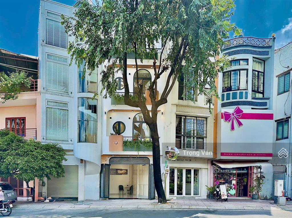 Chỉ 10,55 tỷ  mặt tiền trường sa view đẹp  nhà mới 5 tầng  ngang 4,48m
