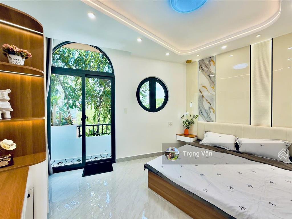 Chỉ 10,55 tỷ  mặt tiền trường sa view đẹp  nhà mới 5 tầng  ngang 4,48m