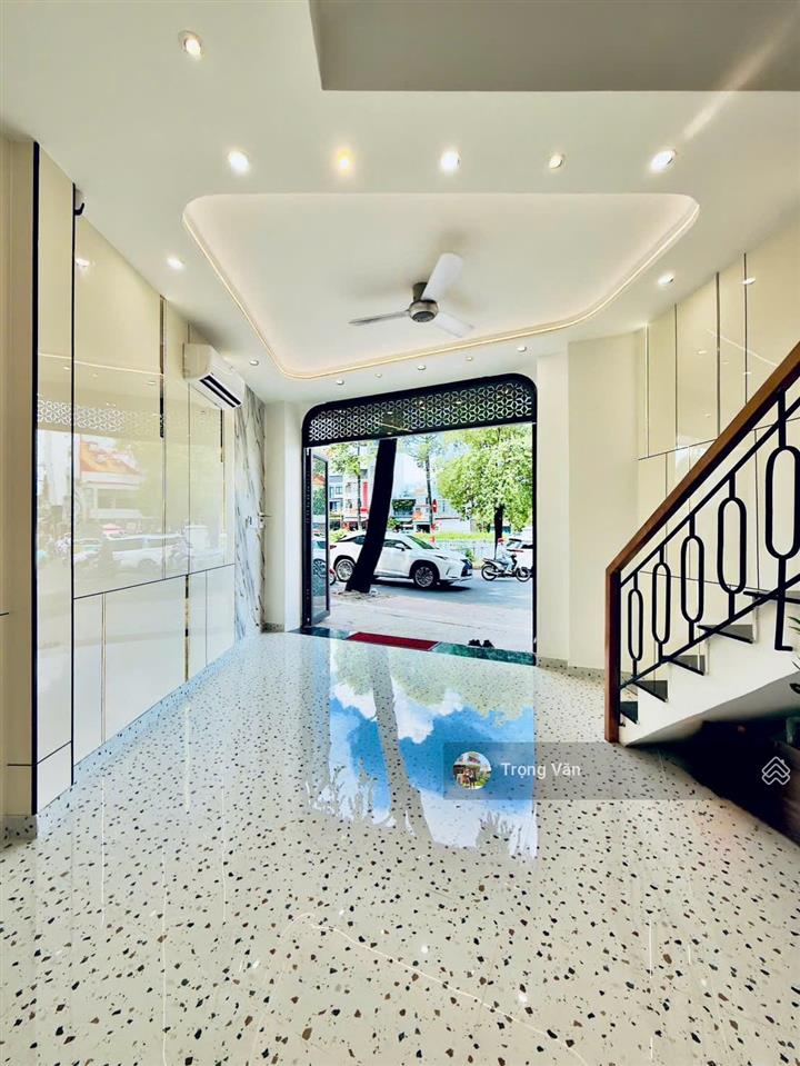Chỉ 10,55 tỷ  mặt tiền trường sa view đẹp  nhà mới 5 tầng  ngang 4,48m