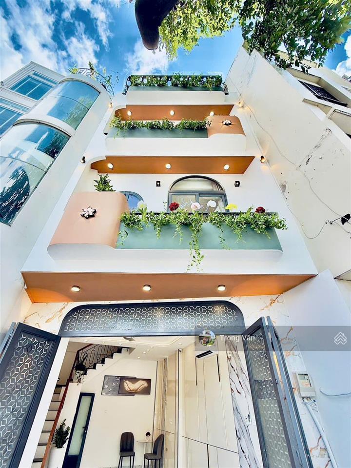 Chỉ 10,55 tỷ  mặt tiền trường sa view đẹp  nhà mới 5 tầng  ngang 4,48m