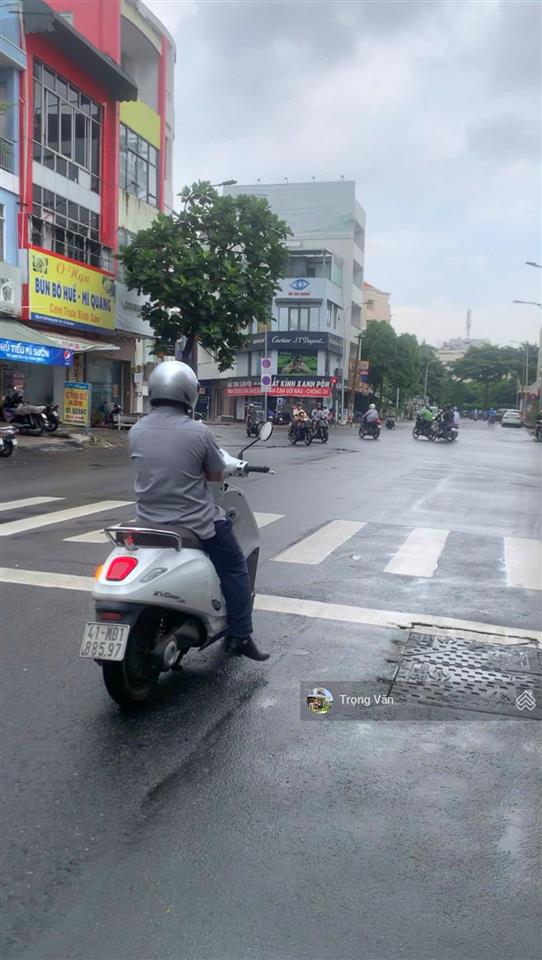 Cho thuê nhà nguyên căn mặt tiền hoàng việt  3 tầng  ngang 5,35 x 11m