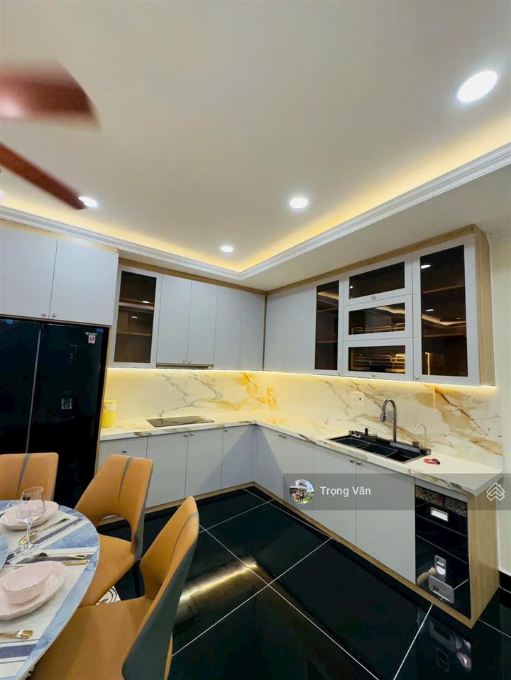 Nhà thật  giáp bắc hải q10  chỉ 6,7 tỷ  sổ hồng 72,27m² (ngang 15m)  nhà lung linh 3pn 4wc