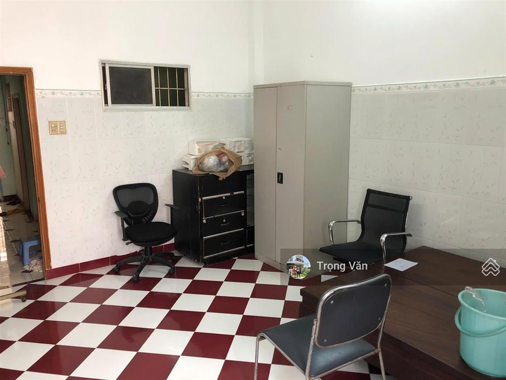 Diện tích khủng 165m²  có thể tách thành 2 căn  xe hơi đỗ cửa  nhà cũ 5 tầng hc đủ. giá 19,5 tỷ