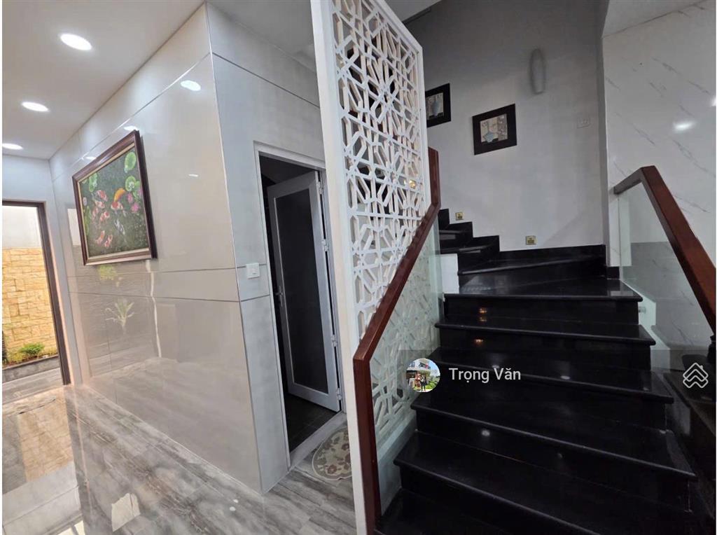 Bán biệt thự 7 x 17,5m  khu compound nine south ven sông  full nội thất. giá 17,5 tỷ