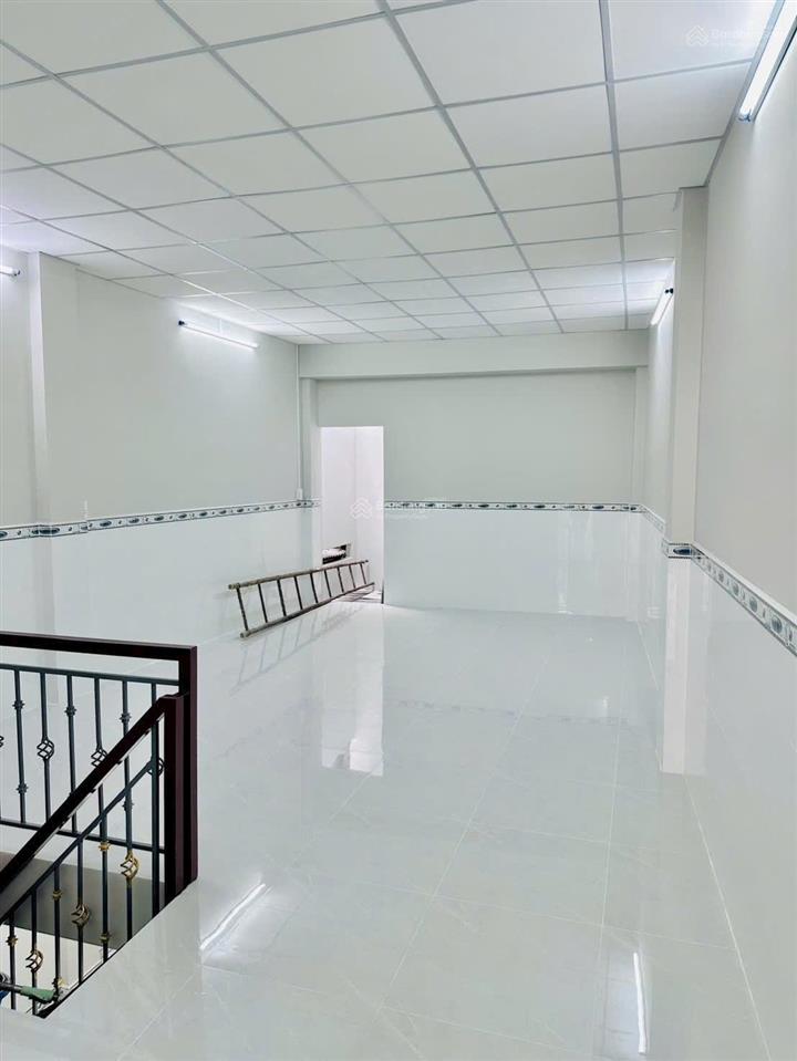 Giá 4 tỷ (chỉ 68 triệu/m2)  sổ hồng 58,8 m2  nhà mới 2 tầng  đoàn văn bơ