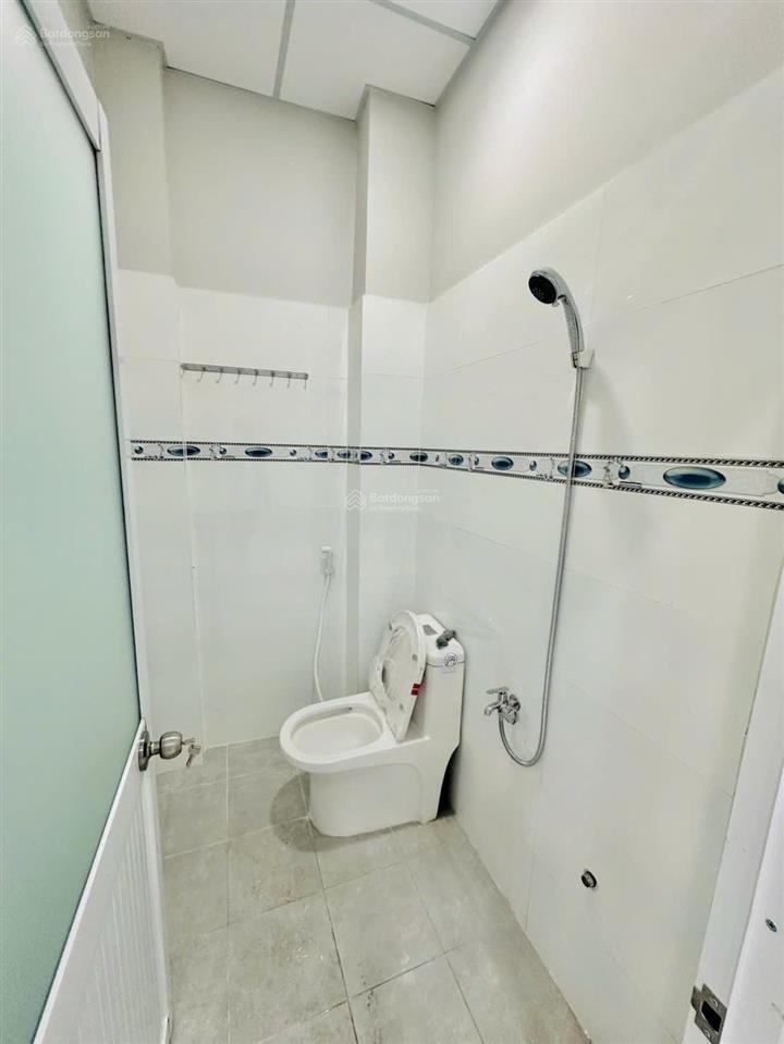 Giá 4 tỷ (chỉ 68 triệu/m2)  sổ hồng 58,8 m2  nhà mới 2 tầng  đoàn văn bơ