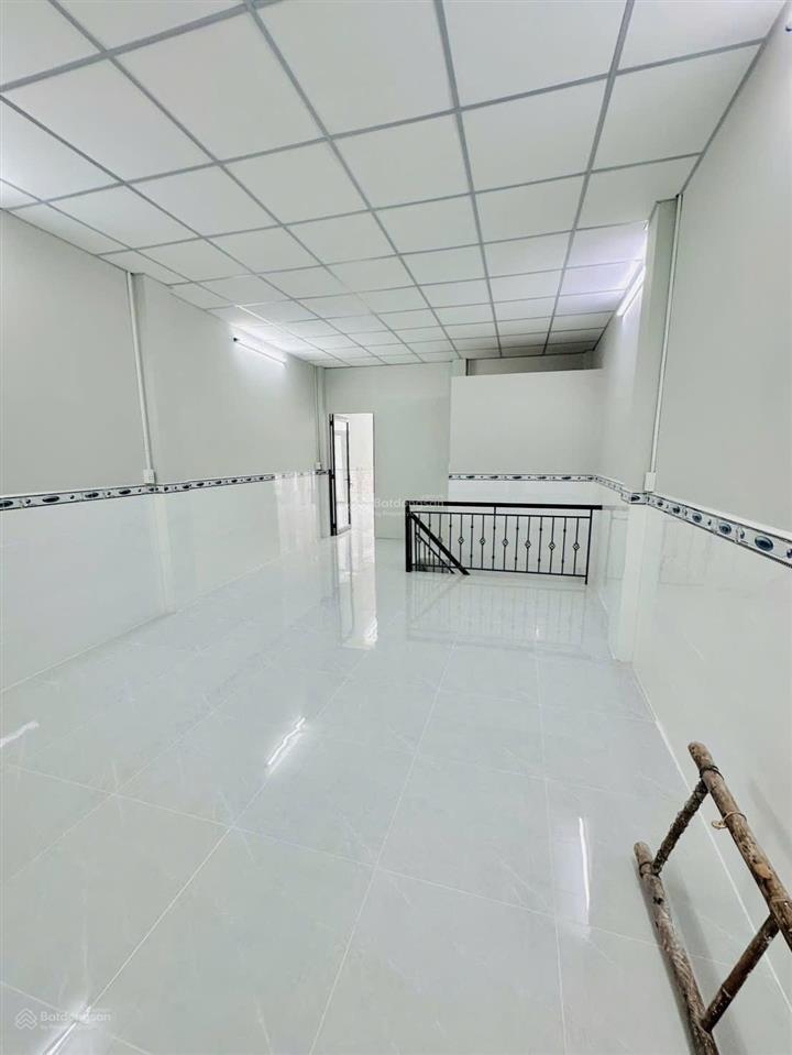 Giá 4 tỷ (chỉ 68 triệu/m2)  sổ hồng 58,8 m2  nhà mới 2 tầng  đoàn văn bơ