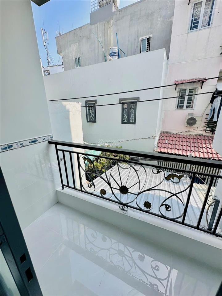 Giá 4 tỷ (chỉ 68 triệu/m2)  sổ hồng 58,8 m2  nhà mới 2 tầng  đoàn văn bơ