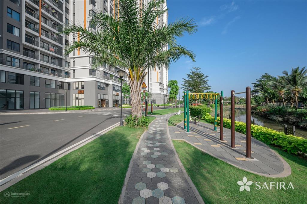 Giá tốt safira khang điền  căn góc view đẹp, thoáng  2pn 2wc + 1 ban công + 1 lô gia. nhà mới sửa