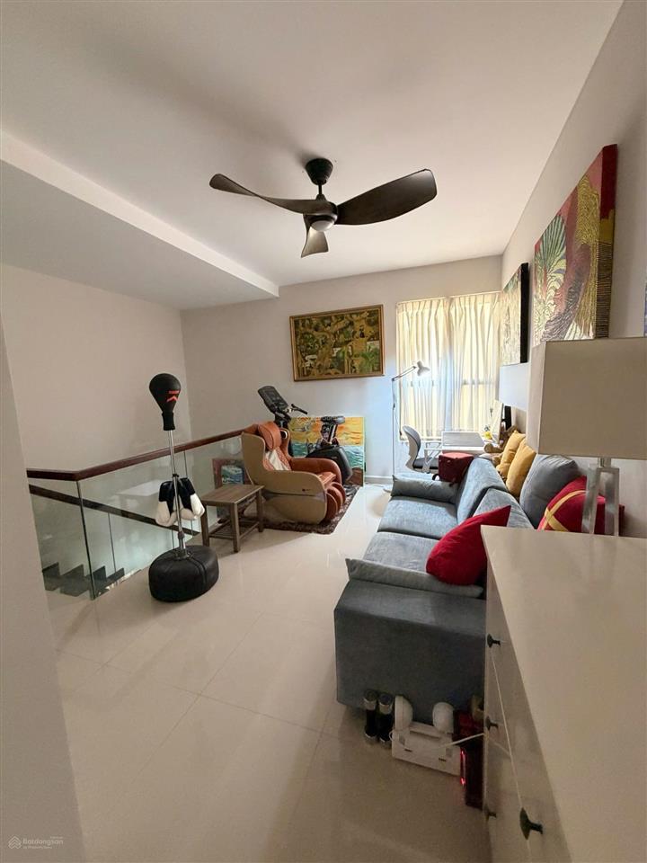 Foreigner quota hiếm  duplex penthouse 162,2m2  lucky palace novaland. giá tốt 10,5 tỷ