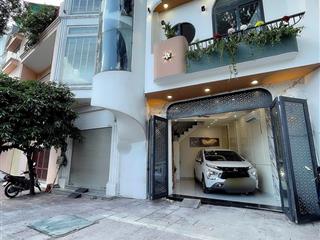Chỉ 9 tỷ 950  mặt tiền trường sa view đẹp  nhà mới 5 tầng  ngang 4,48m