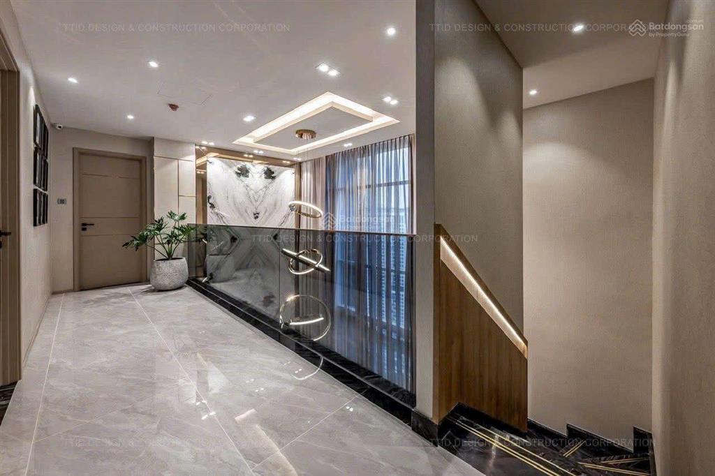 Bán penthouse duplex vista verde 257.9m 4pn sổ hồng full nội thất, giá 23.5 tỷ all in