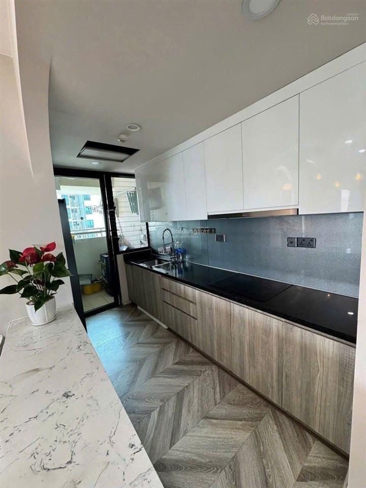 Feliz en vista  2pn diện tích 84m2. full nội thất  có sẵn hợp đồng cho thuê. giá bán 10 tỷ