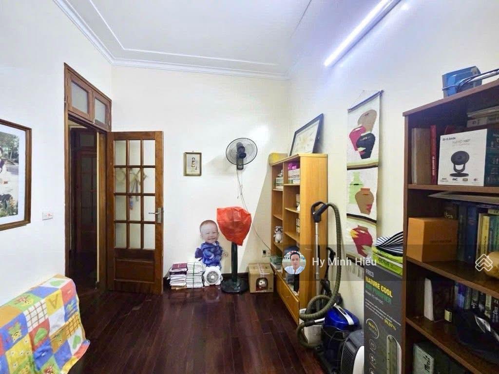 Trần quốc hoàn  55m x 5t, mt 5m ngõ thông  ở ngay  ô tô tránh  kinh doanh  23 tỷ