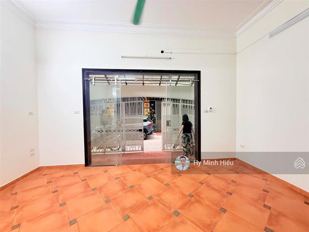 Phân lô trần quốc hoàn 60m x 4t, mt 5,5m  ô tô tránh ở ngay  25,9 tỷ