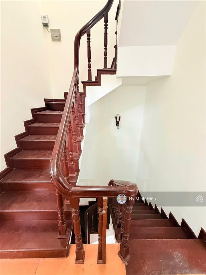 Phân lô trần quốc hoàn 60m x 4t, mt 5,5m  ô tô tránh ở ngay  25,9 tỷ