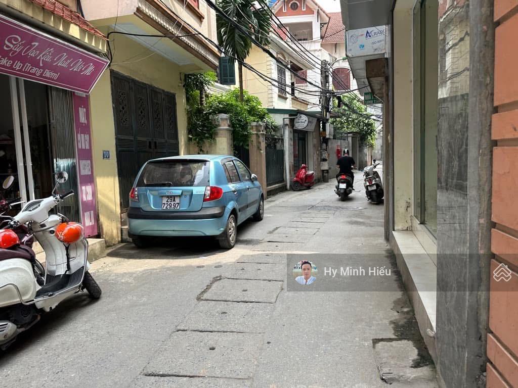 Lô góc xuân thuỷ  45m x 4t  ô tô  ngõ thông 3 thoáng  ở ngay  13,5 tỷ
