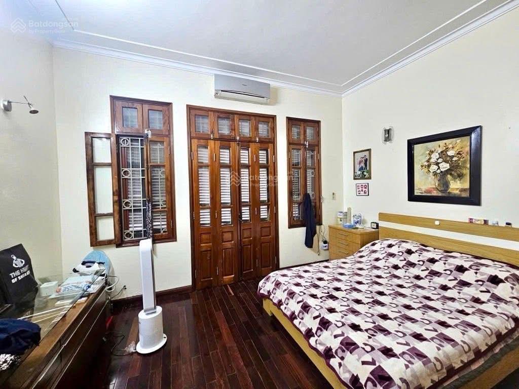 Trần quốc hoàn  60m2 x 5t, mt 5m  ngõ thông  ô tô tránh  ở kết hợp kd  23,8 tỷ