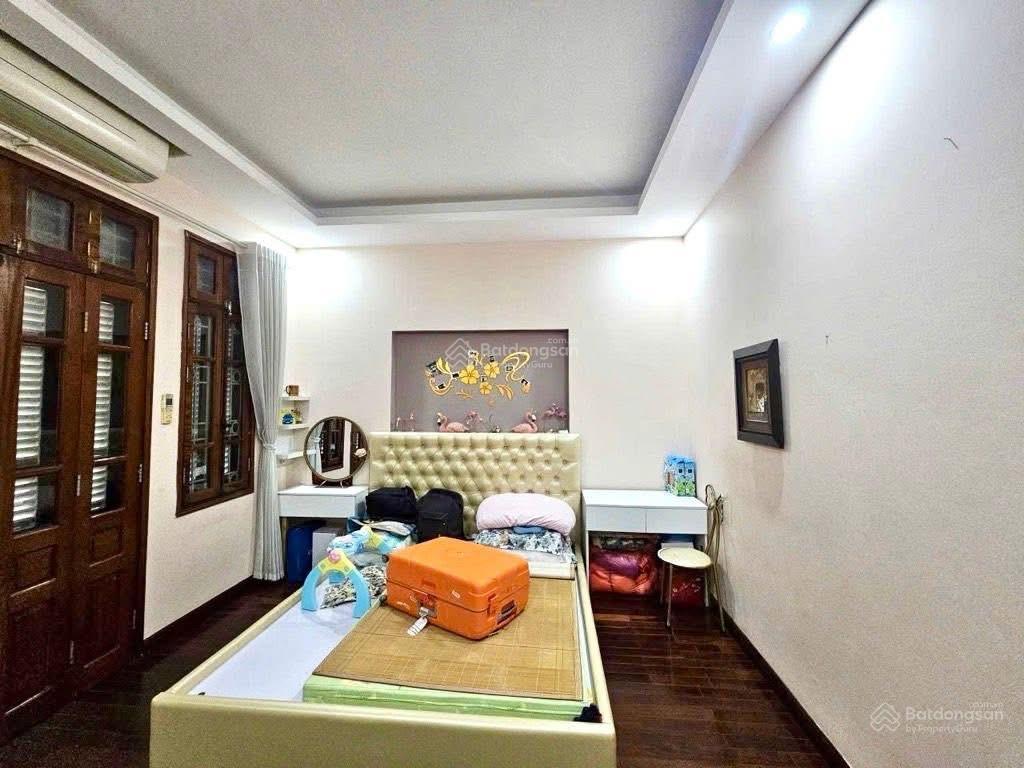 Trần quốc hoàn  60m2 x 5t, mt 5m  ngõ thông  ô tô tránh  ở kết hợp kd  23,8 tỷ