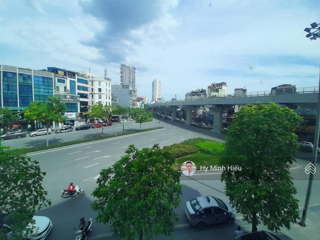 Bán nhà mặt phố nguyễn văn huyên, trung tâm cầu giấy, kinh doanh đắc địa giá chỉ 24 tỷ
