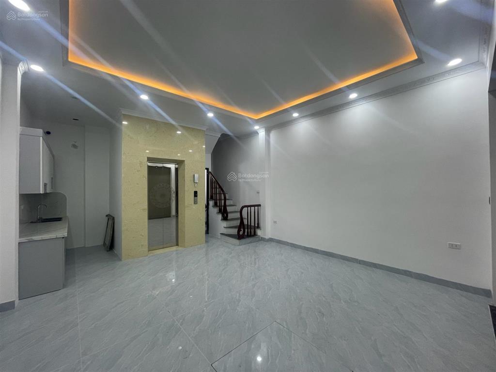 [bán gấp] nhà ngọc hồi 40m 6 tầng thang máy 2 thoáng