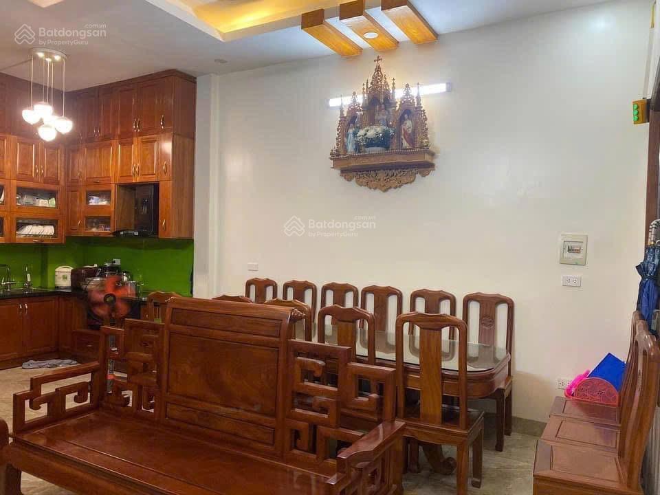 Chính chủ bán gấp nhà trước tết  ô tô đỗ cổng  nội thất cực đẹp