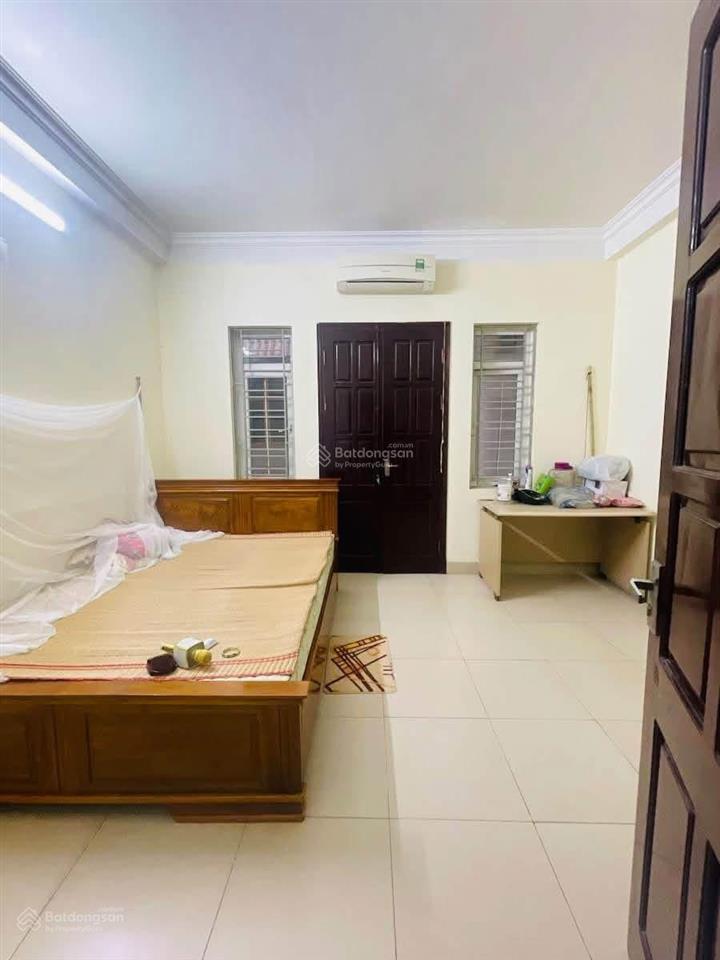Giảm gấp 500 triệu  bán gấp nhà 5 tầng  50 m2 giá hơn 6 tỷ