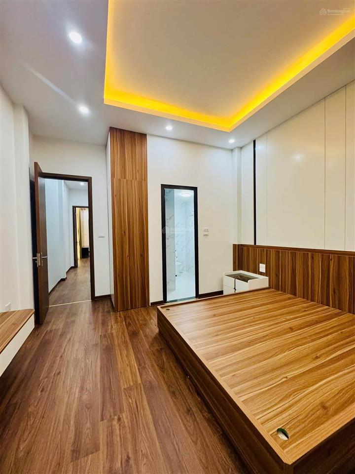Cực hot  trung văn  4 tầng thang máy  giá hơn 9 tỷ