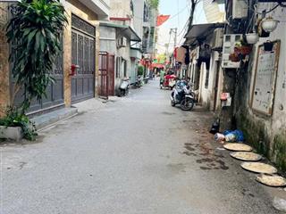 Cắt lỗ sâu bán nhà 5 tầng đại mỗ giao ngã tư vạn phúc