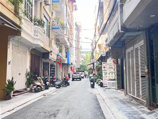 Phố vip hoàng quốc việt  ô tô tránh  vỉa hè đá bóng  giá đầu tư