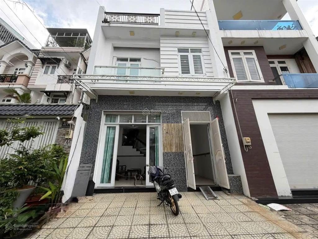 Nhà 1 trệt 1 lầu 1 tum, đường xe tải né nhau hiệp bình chánh 7,95 tỷ