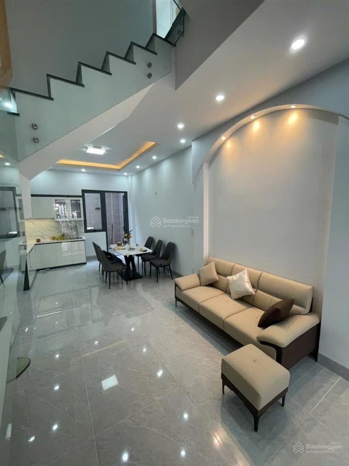 Sát bệnh viện thủ đức nhà đẹp tam phú, ngang 4.5m giá 6.4 tỷ còn bớt