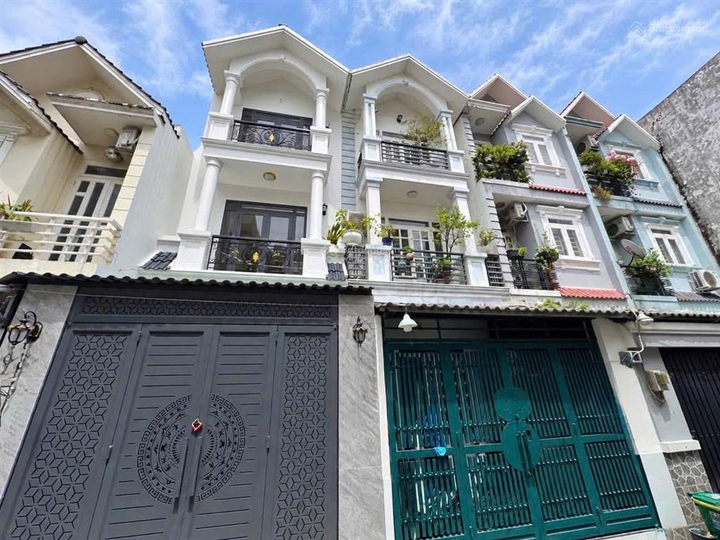 Sát bệnh viện thủ đức nhà đẹp tam phú, ngang 4.5m giá 6.4 tỷ còn bớt