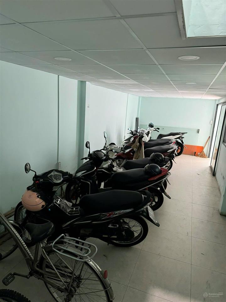 Bán nhà 4.5x40m, tn 40triệu, mt đường số 37 kế lâm văn bền, q7