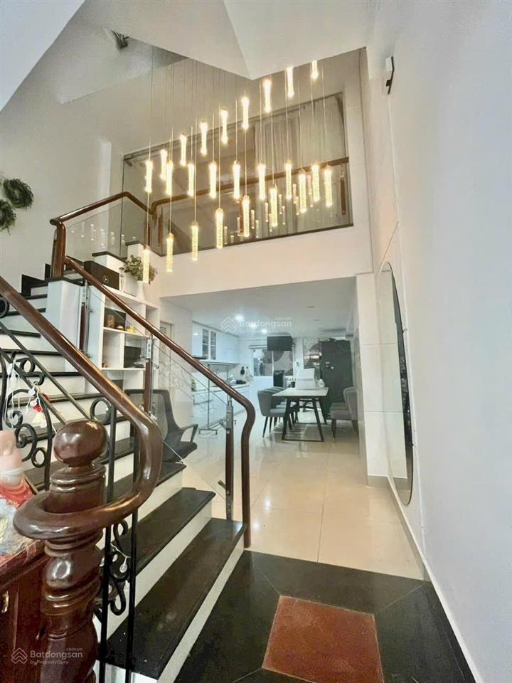 Cho thuê nhà đẹp full nt 4x20m, trệt 4lầu , đường số kế lâm văn bền, q.7