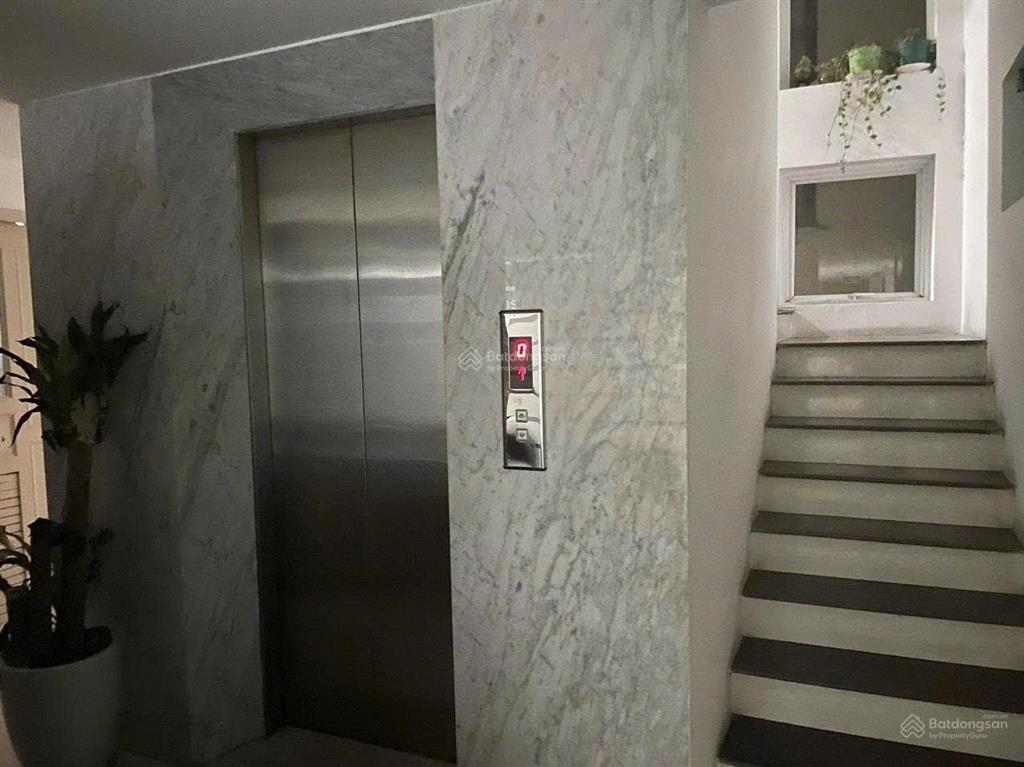 Bán nhà 6x18m, 4lầu có thang máy, kdc tân phong, kế lote, quận 7