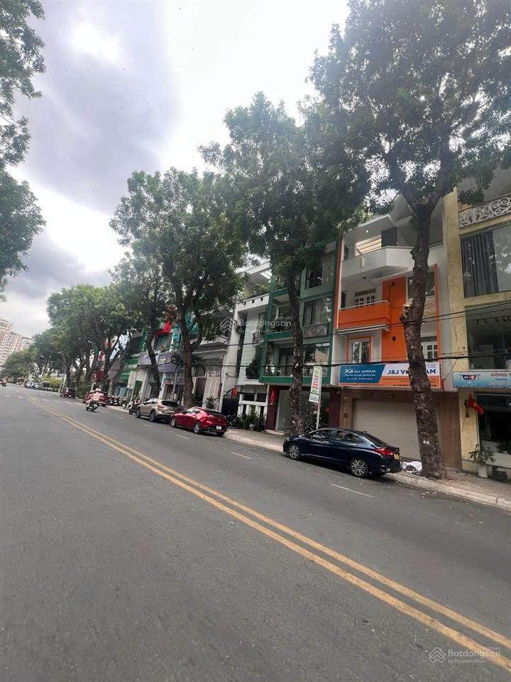 Bán nhà 6x18m, 4lầu có thang máy, kdc tân phong, kế lote, quận 7