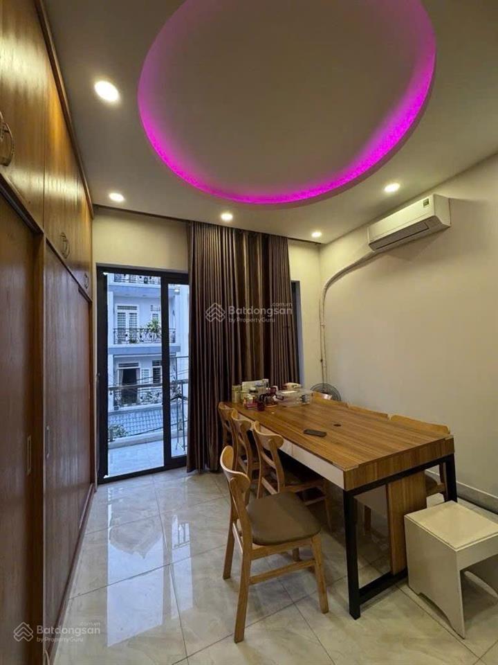 Bán nhà 4x20m, 6tầng giá 13.6 tỷ, đường số kế phú mỹ hưng, q7