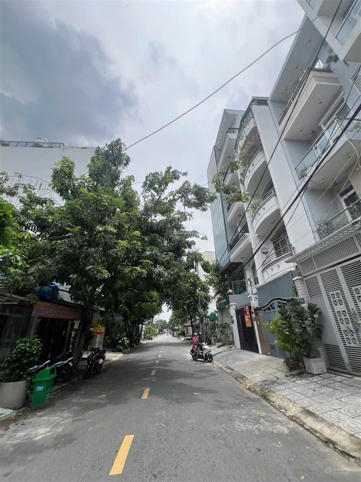 Bán nhà đẹp 4x20m, 4tầng giá 14.2tỷ, đường số tân quy, quận 7