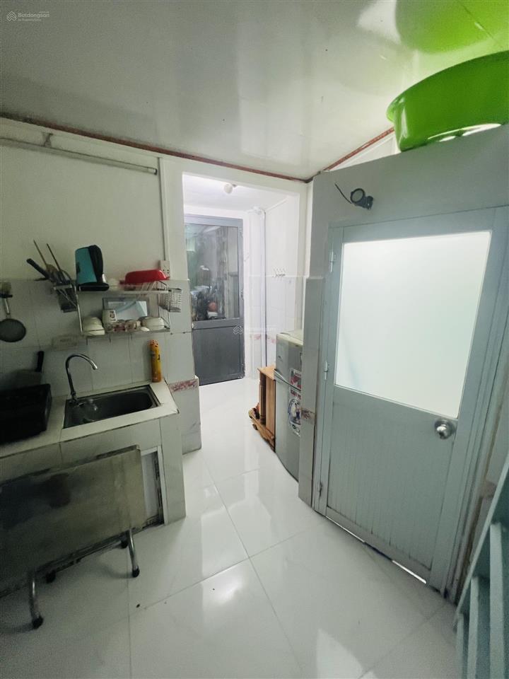 Bán nhà 2 lầu, đầy đủ nội thất 590 triệu, 33 đường số 53 kế lâm văn bền, q7