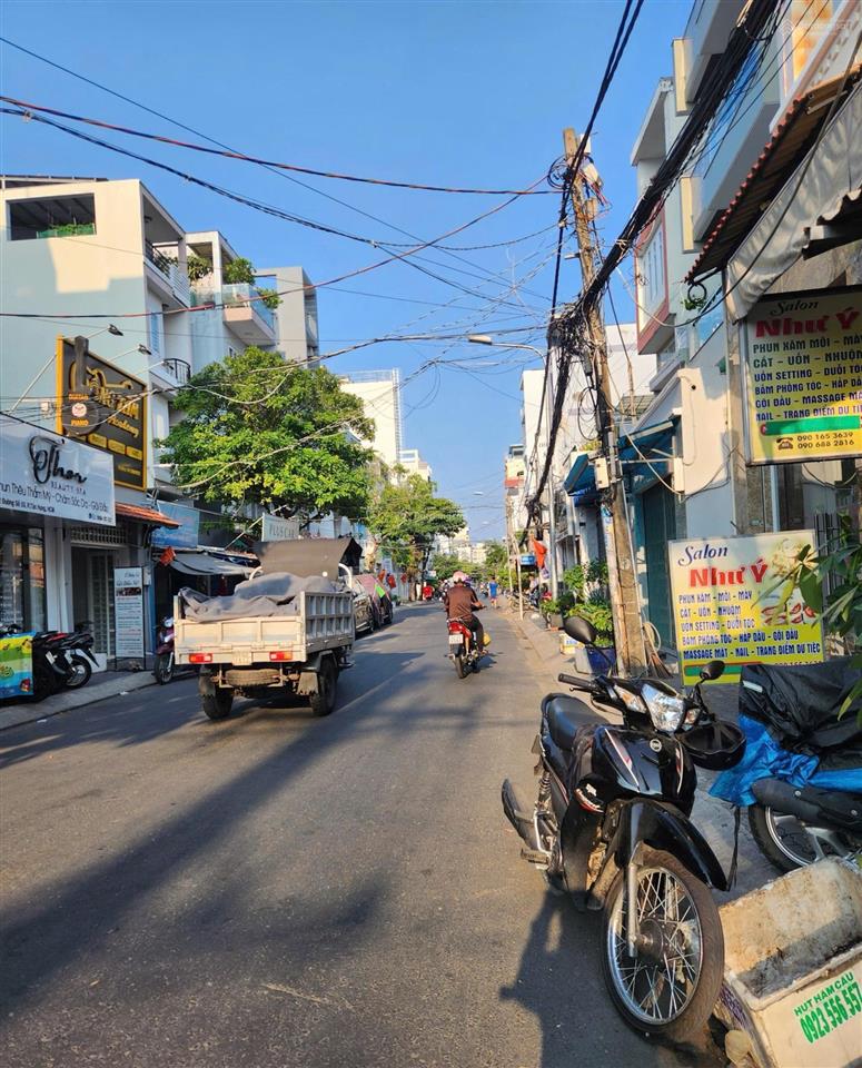 Bán nhà 2 lầu, đầy đủ nội thất 590 triệu, 33 đường số 53 kế lâm văn bền, q7