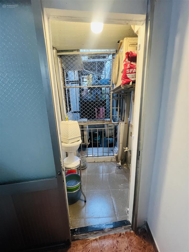 Bán nhà 2 lầu, đầy đủ nội thất 590 triệu, 33 đường số 53 kế lâm văn bền, q7